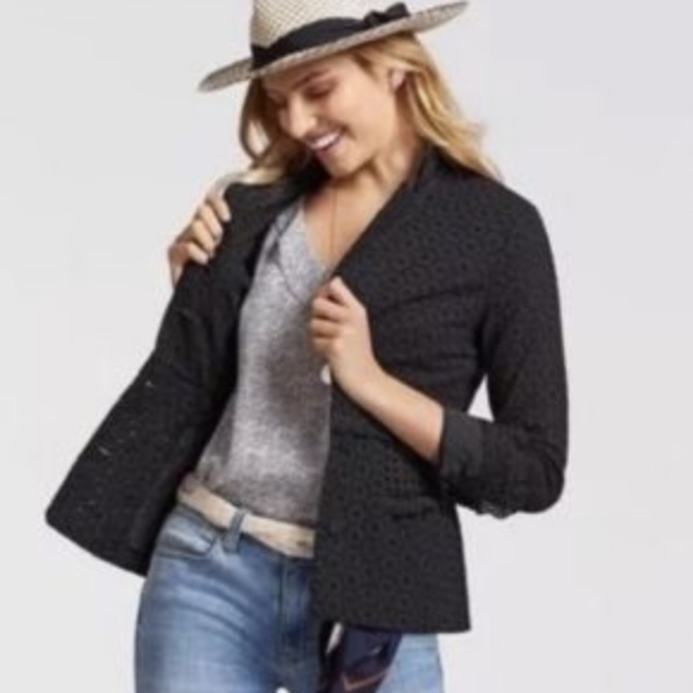 CAbi Black eyelet ruffle career blazer size‎ 6